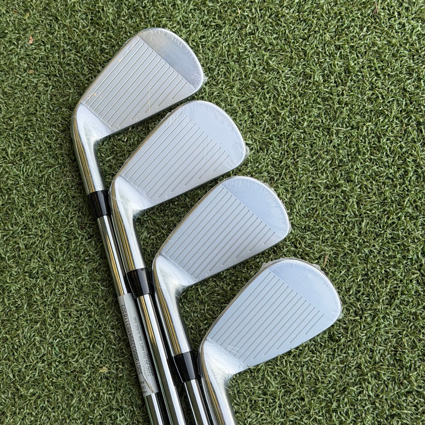 Titleist T200 2023 Iron Set / 5-PW+48 / Stiff Flex