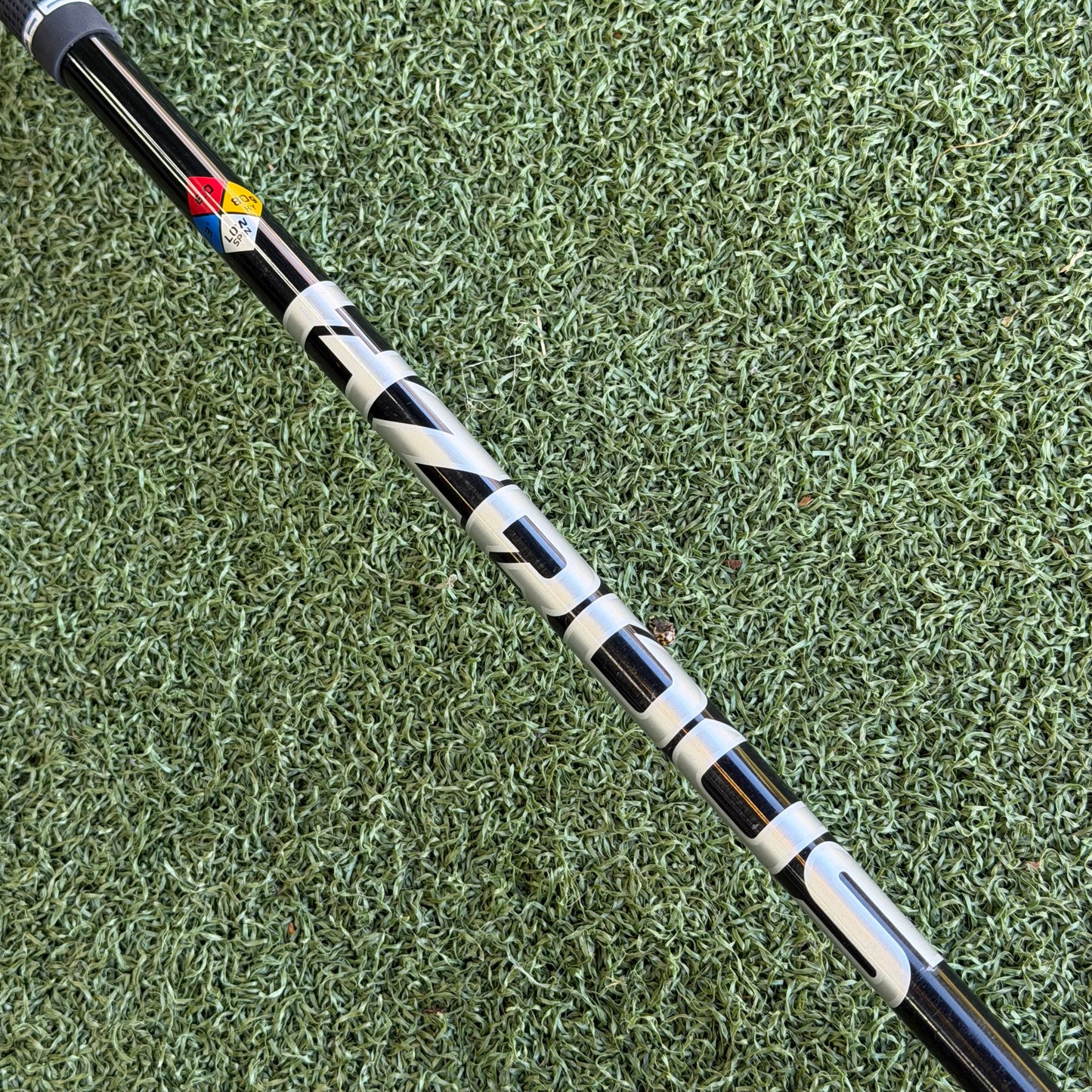 Titleist U505 #2 Utility Iron / 18 Degree / Stiff Flex