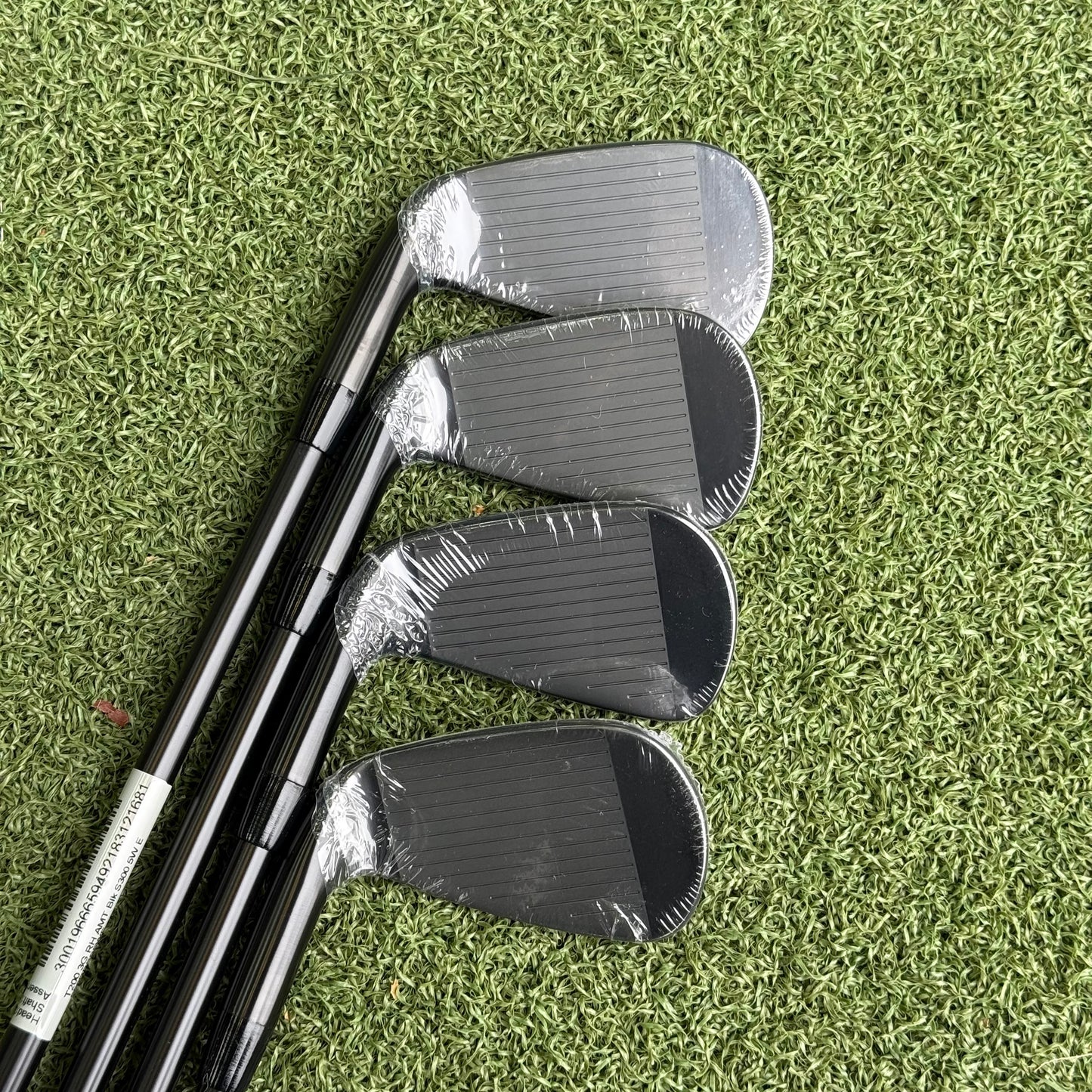 Titleist T200 Black Limited Edition Iron Set / 5-PW+48 / Stiff Flex