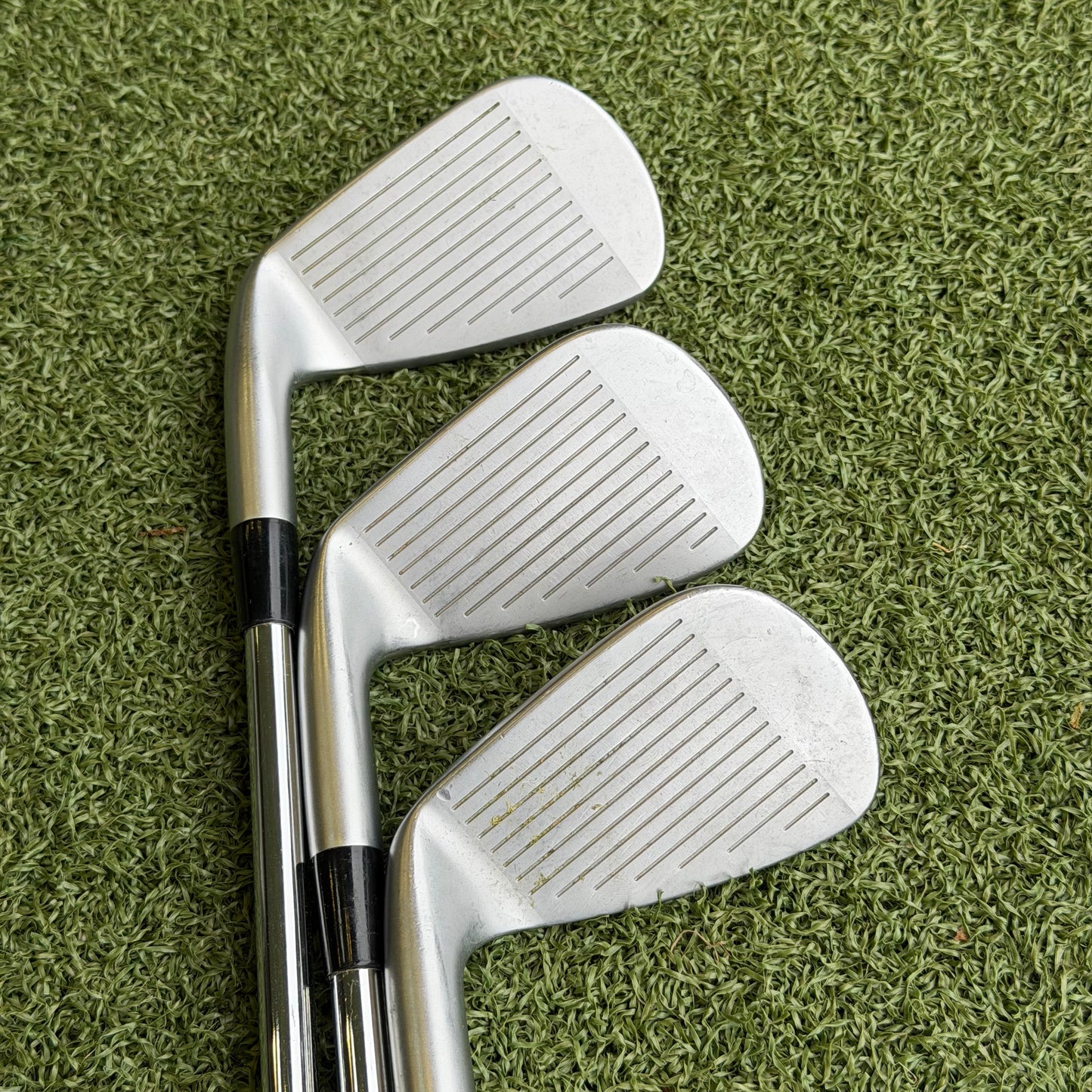 Mizuno JPX 900 Forged Hot Metal Combo Iron Set / 4-PW / Regular Flex