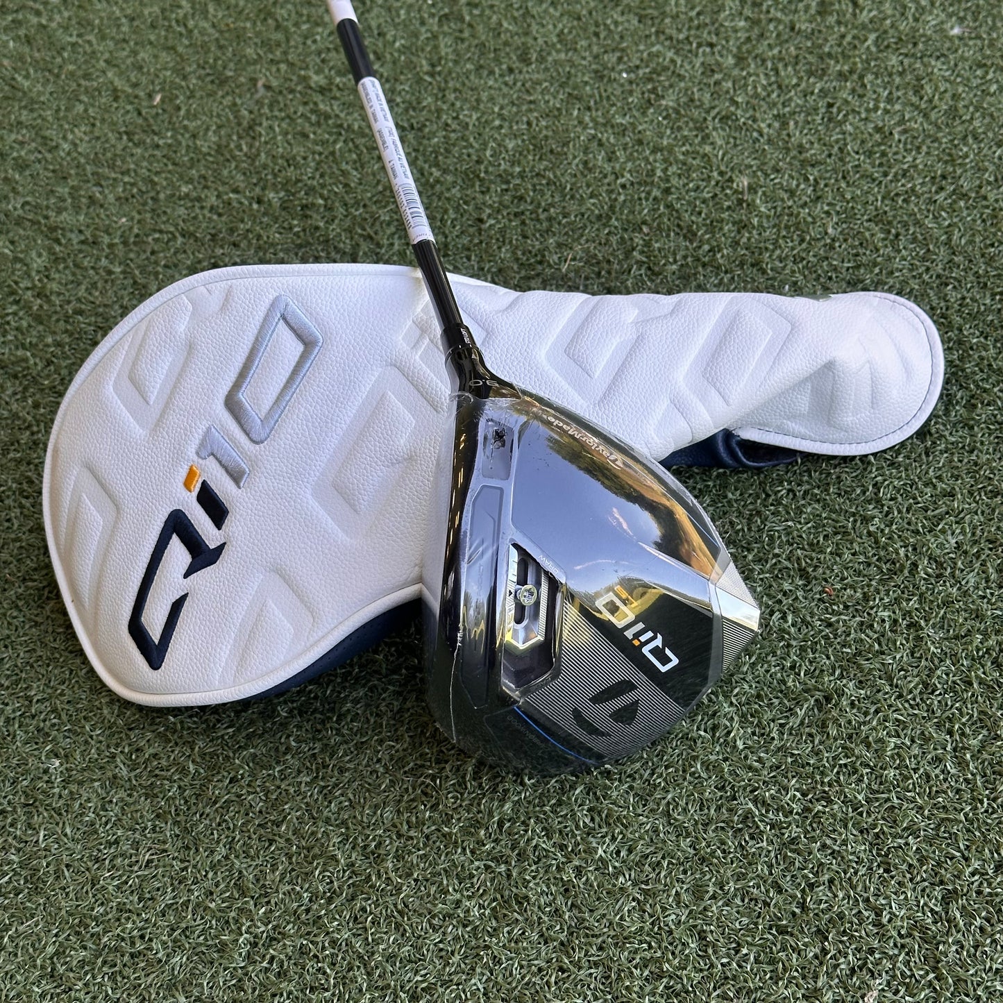 TaylorMade Qi10 LS Golf Driver / 9 Degree / Regular Flex