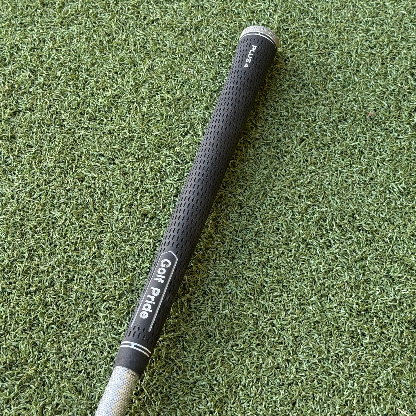 Titleist 915 D2 Golf Driver / 9.5 Degree / Stiff Flex