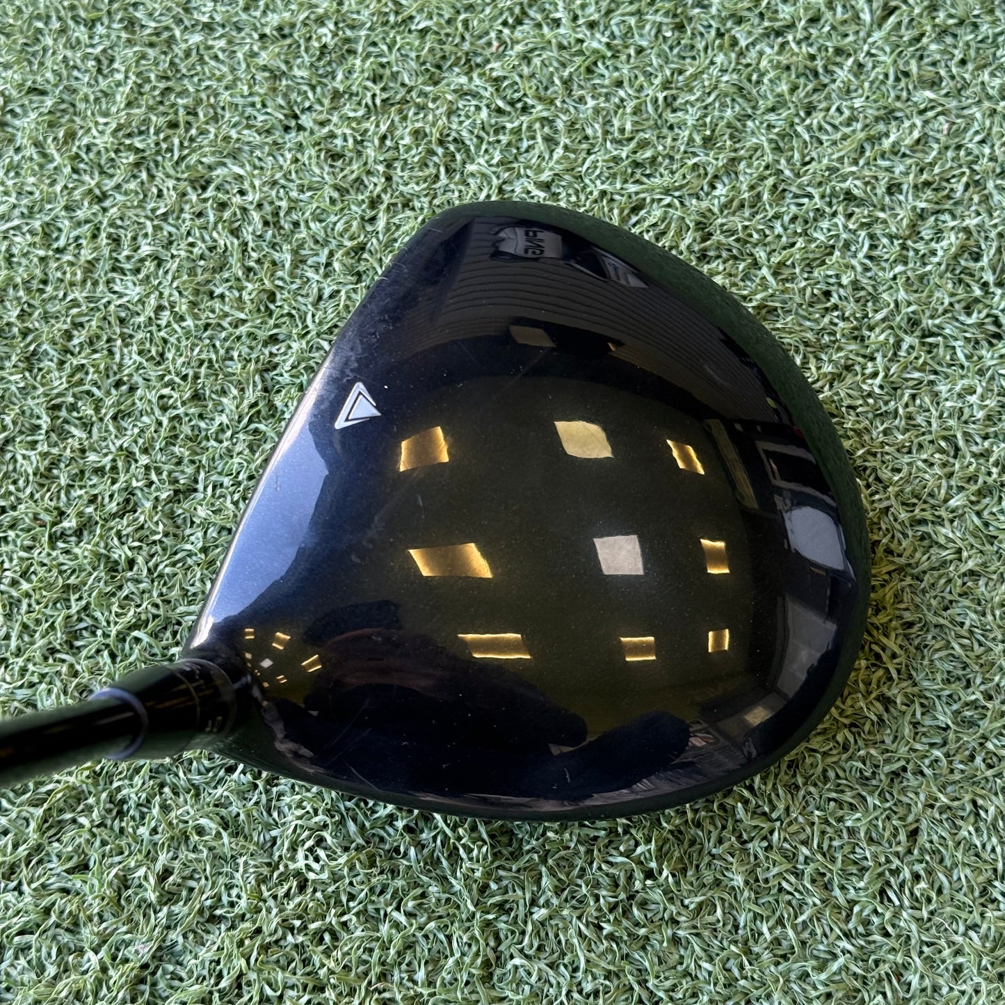 Titleist 915 D2 Golf Driver / 9.5 Degree / Stiff Flex