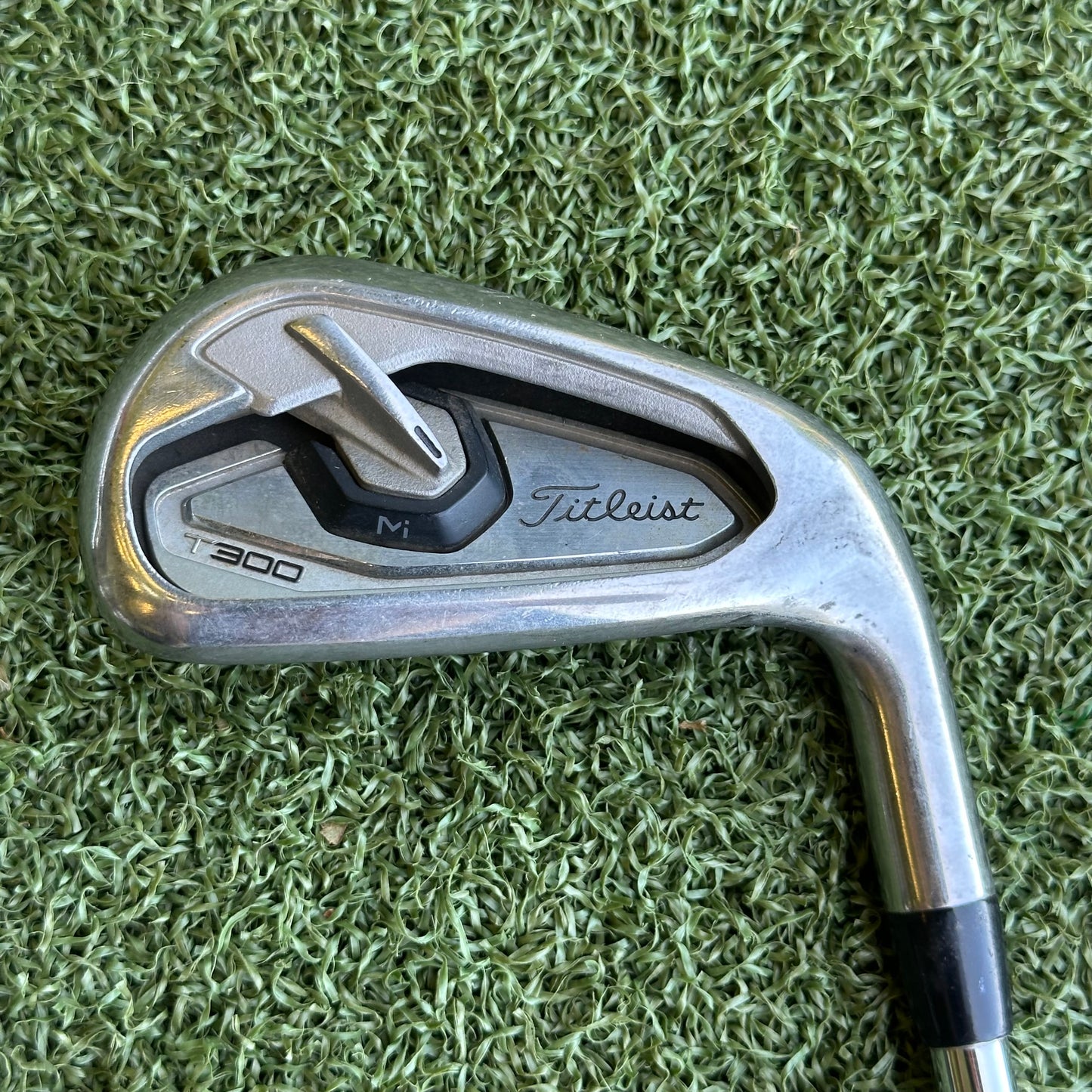 Titleist T300 (2019) Iron Set / 5-PW / Regular Flex