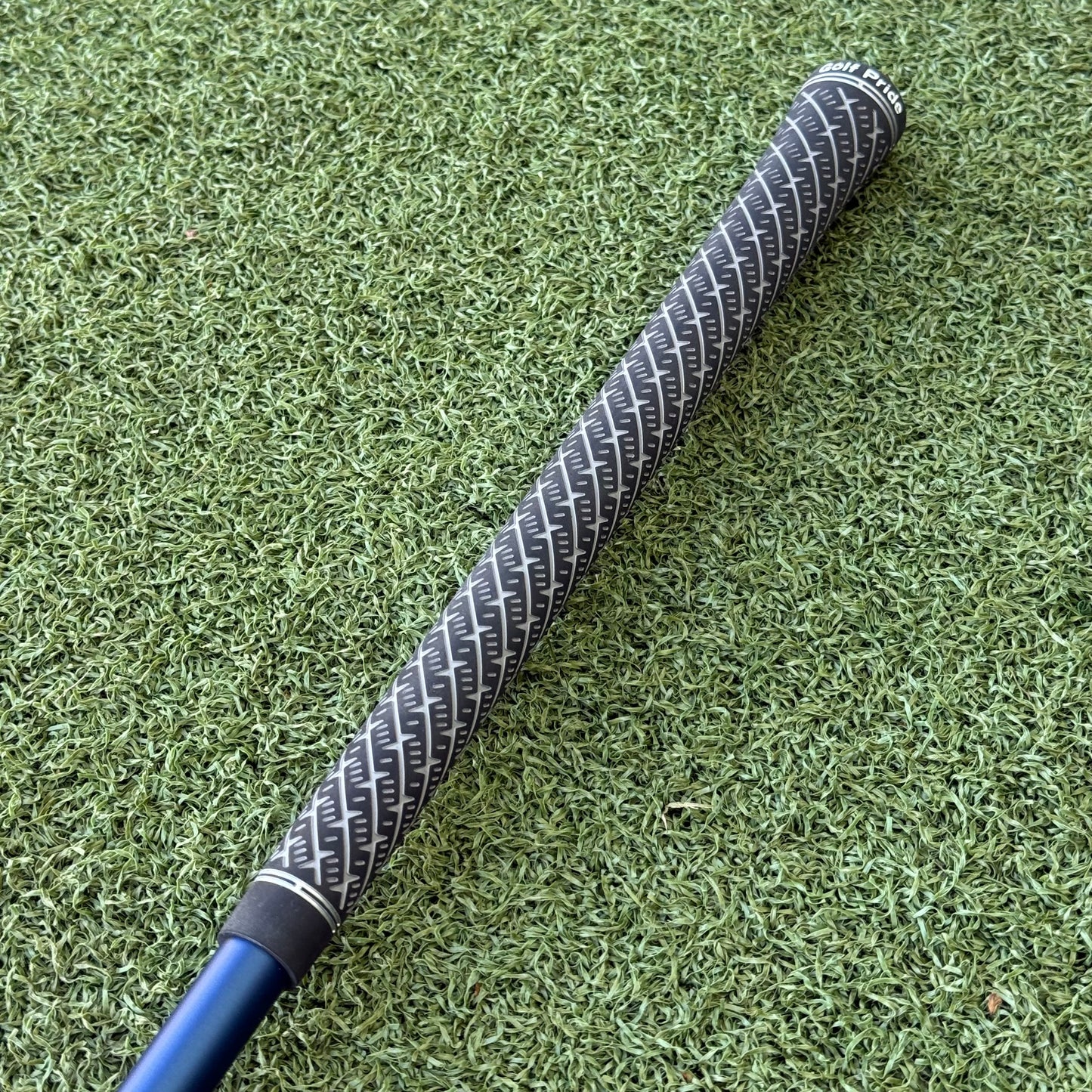 TaylorMade Qi35 #4 Hybrid / 22 Degree / Regular Flex