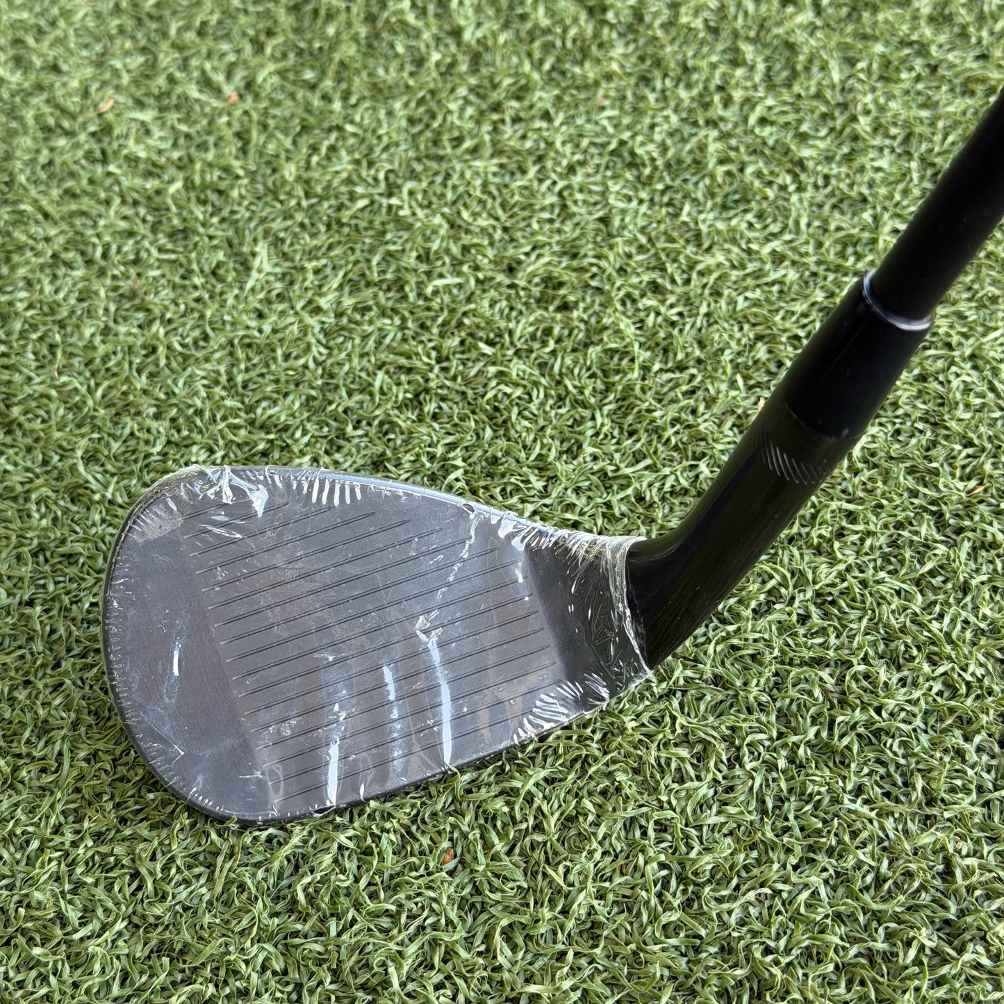 Titleist Vokey SM9 Jet Black Premium Onyx Sand Wedge / 56 Degree