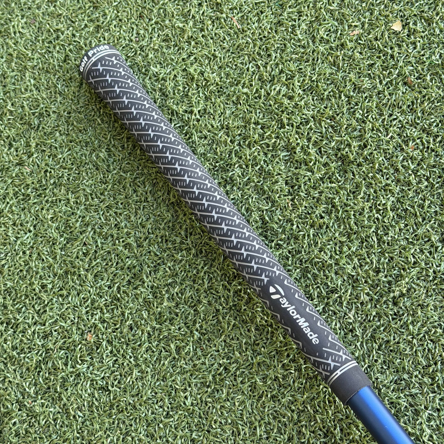 TaylorMade Qi35 #4 Hybrid / 22 Degree / Stiff Flex