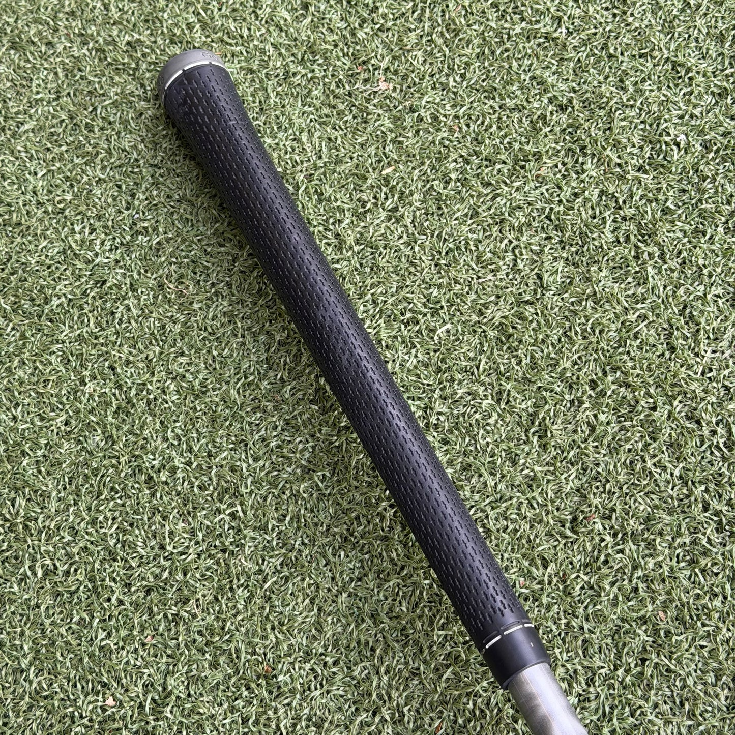 Titleist 915D2 Golf Driver / 9.5 Degree / Stiff Flex