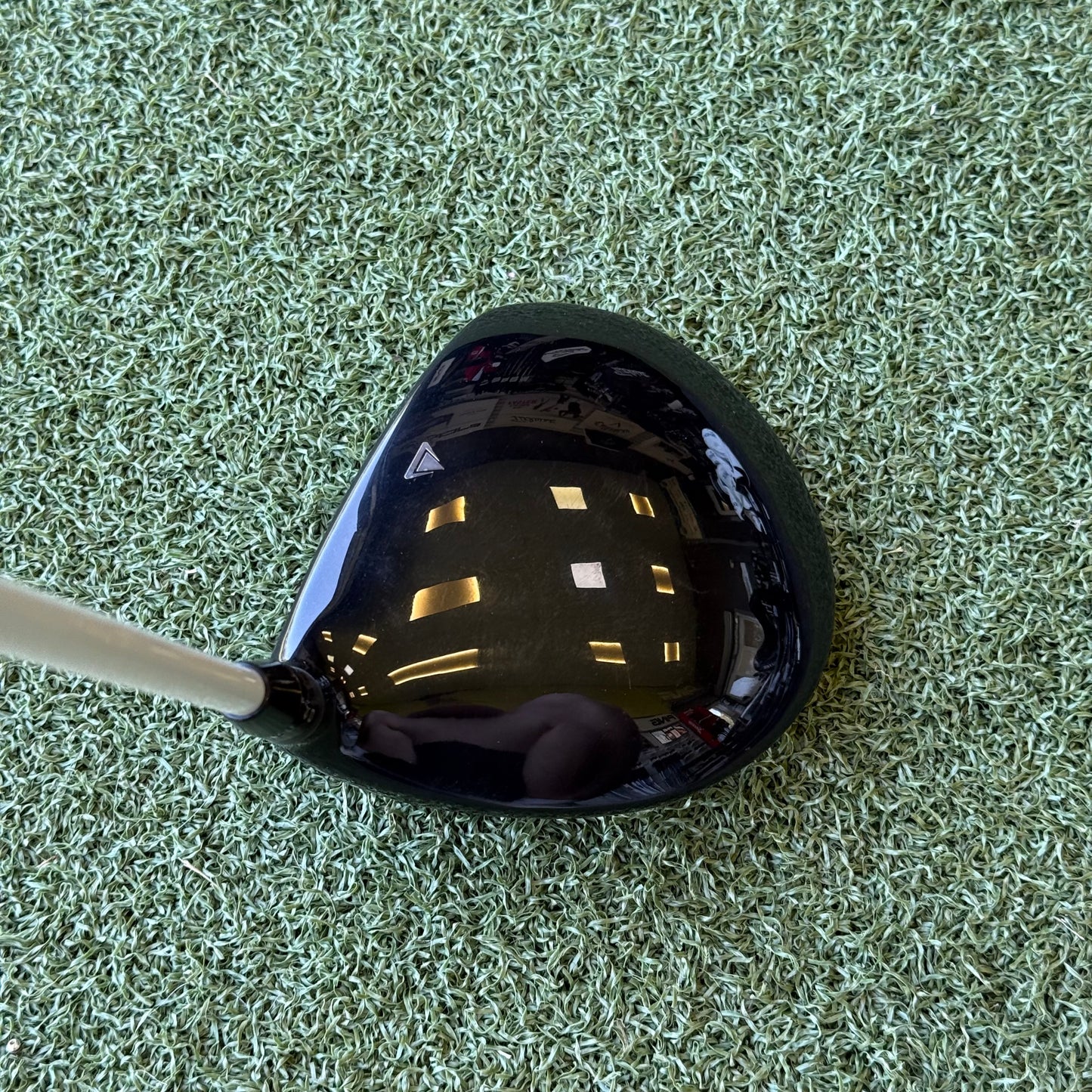 Titleist 915D3 Golf Driver / 9.5 Degree / Stiff Flex