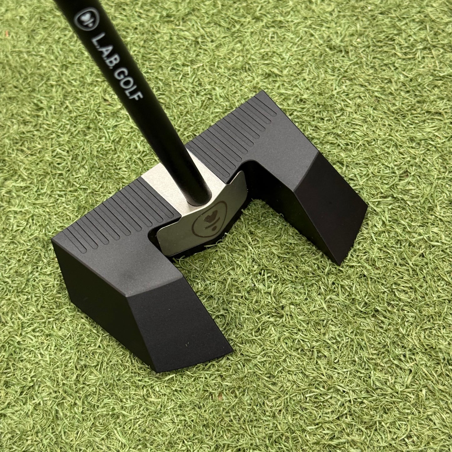 L.A.B MEZZ .1 Max / Accra Shaft / Broomhandle / 43 Inch