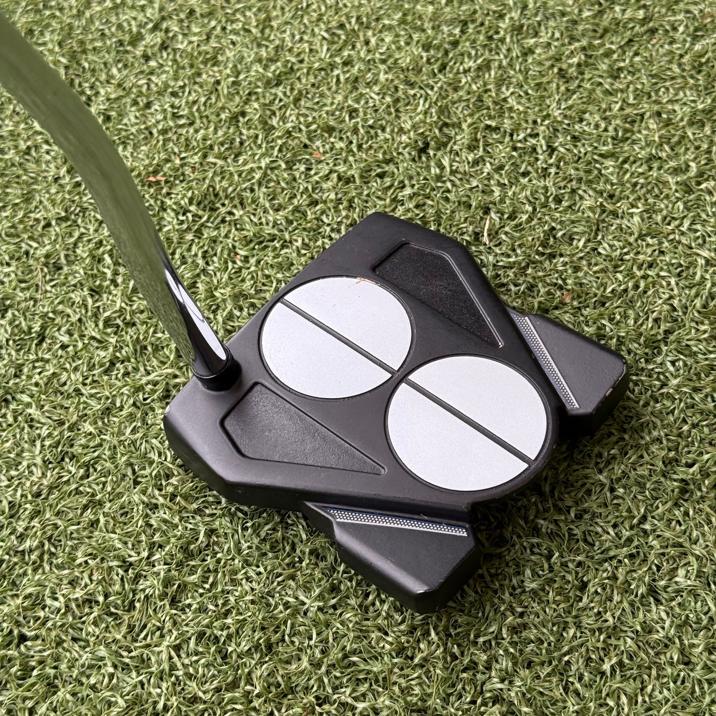 Odyssey Ten Two Ball Tour Lined Putter / 33 Inch