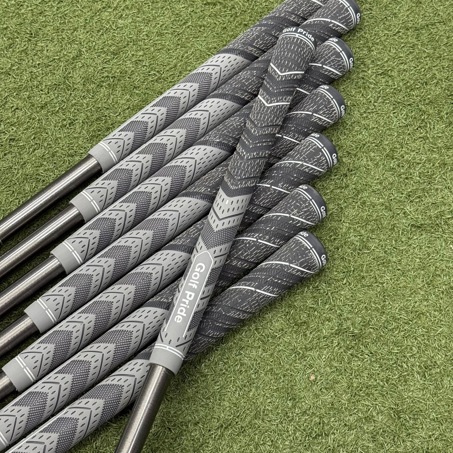 Mizuno Pro 243 Iron Set / 4-PW / Regular Flex