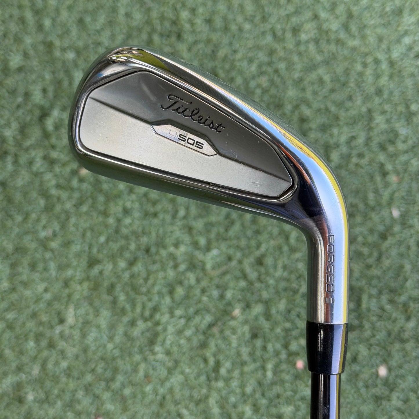 Titleist U505 #2 Utility Iron / 18 Degree / Stiff Flex