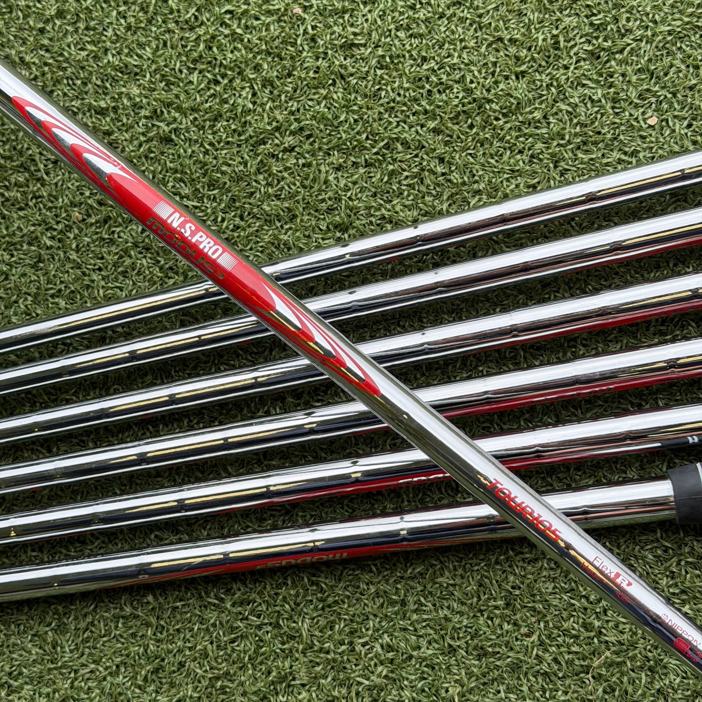 Mizuno JPX 900 Forged Hot Metal Combo Iron Set / 4-PW / Regular Flex