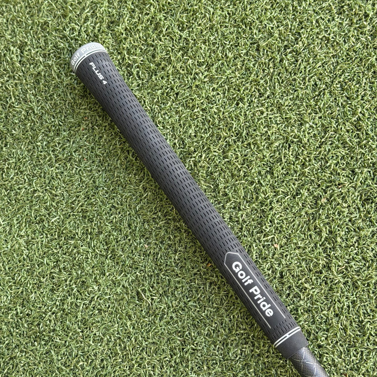 Titleist GT2 #3 Hybrid / 18 Degree / Regular Flex