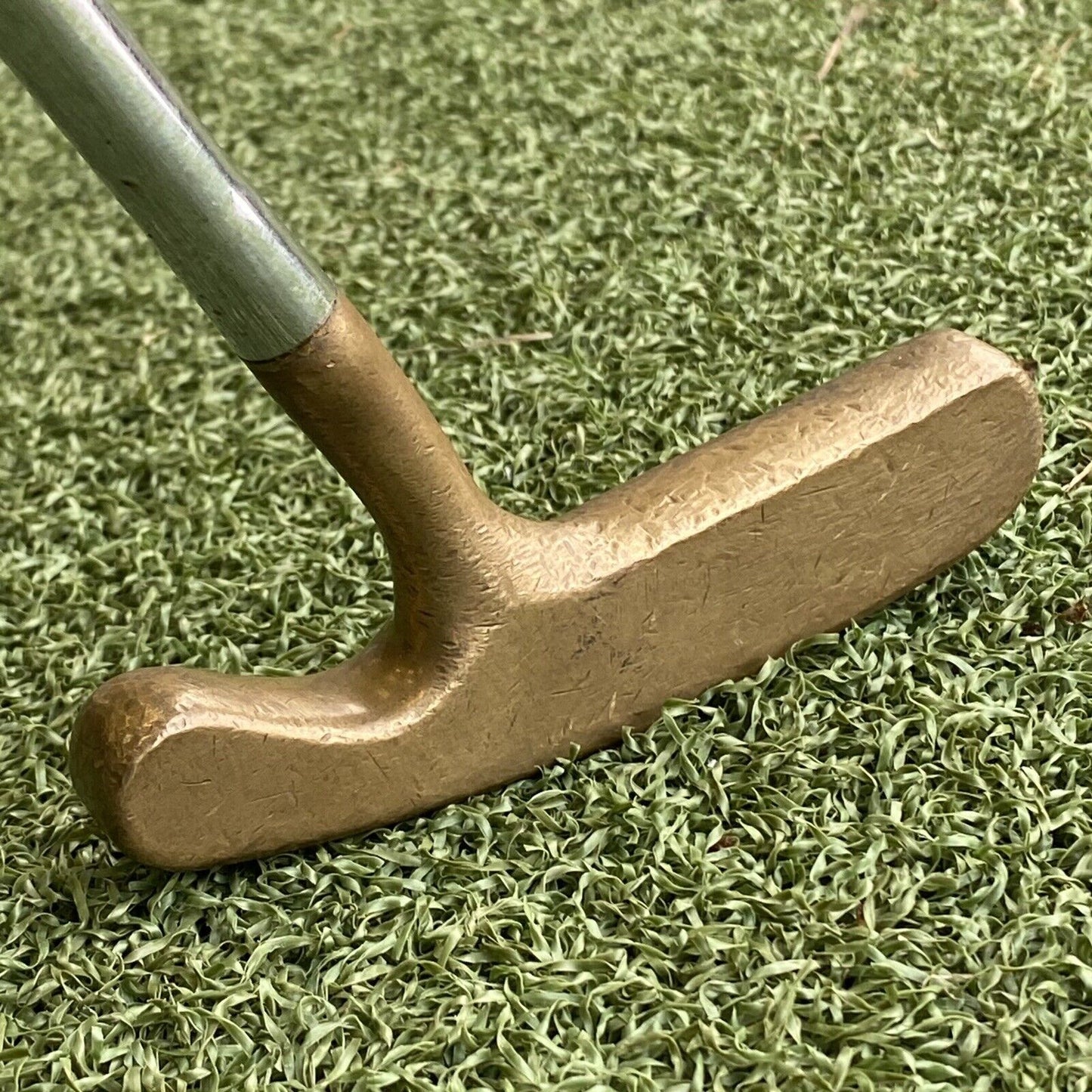 Acushnet Bulls Eye Putter - Pre Owned Golf