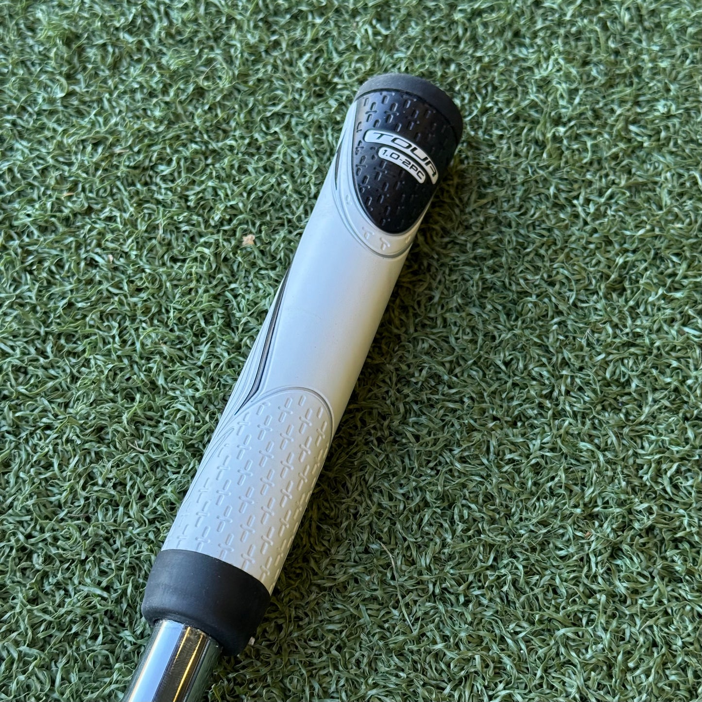 Odyssey Long White Hot 2-Ball / 46 Inch