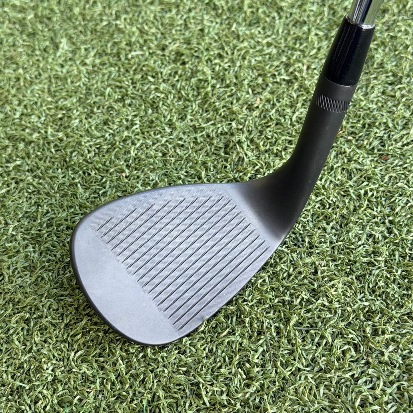 Titleist Vokey SM9 Jet Black Sand Wedge / 56 Degree