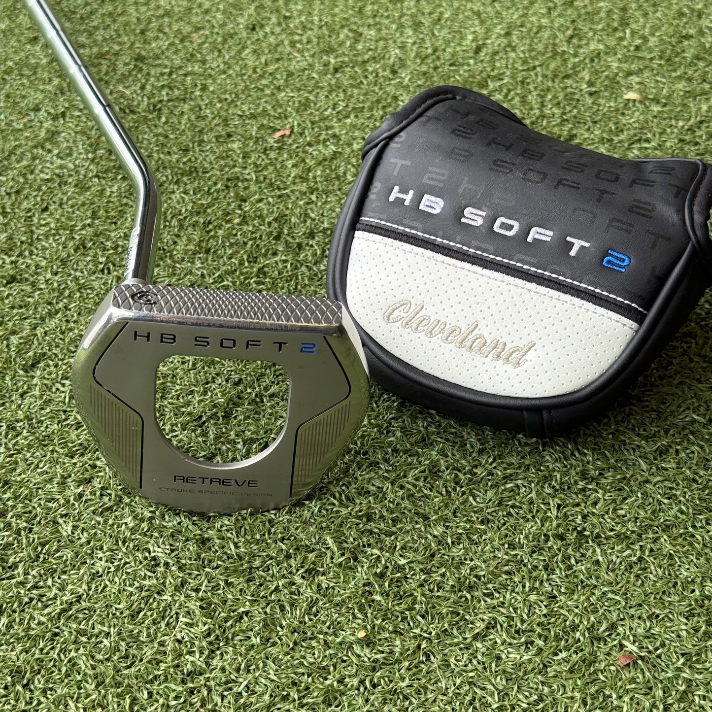 Cleveland Golf HB Soft 2 Retreve Single Bend Putter / 34 Inch / Left Handed