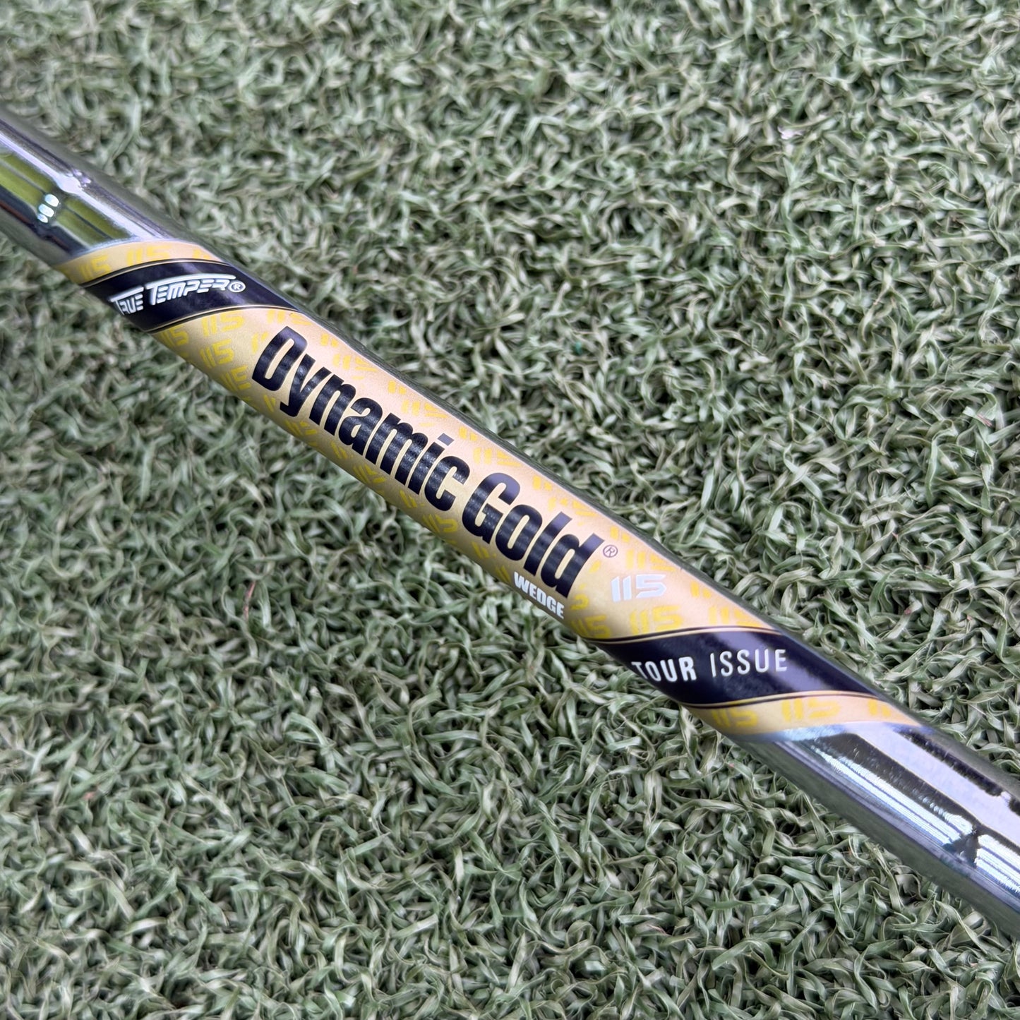 TaylorMade Milled Grind 5 Charcoal SB Gap Wedge / 50 Degree