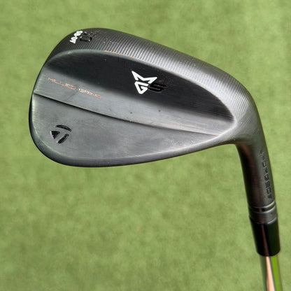 TaylorMade Milled Grind 5 Charcoal SB Gap Wedge / 50 Degree
