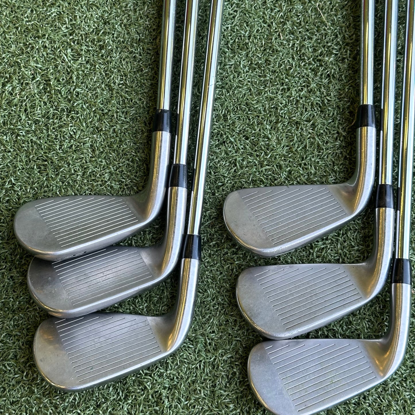 Titleist T300 (2019) Iron Set / 5-PW / Regular Flex
