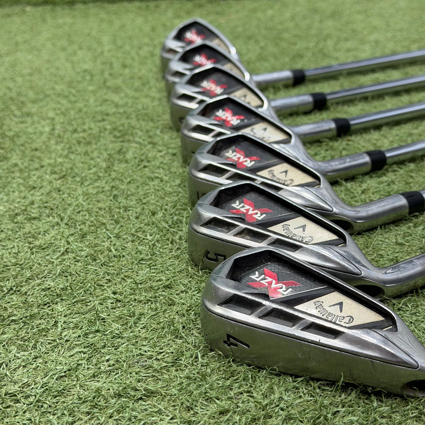 Callaway RAZR X Iron Set / 4-PW / Uniflex / Left Hand