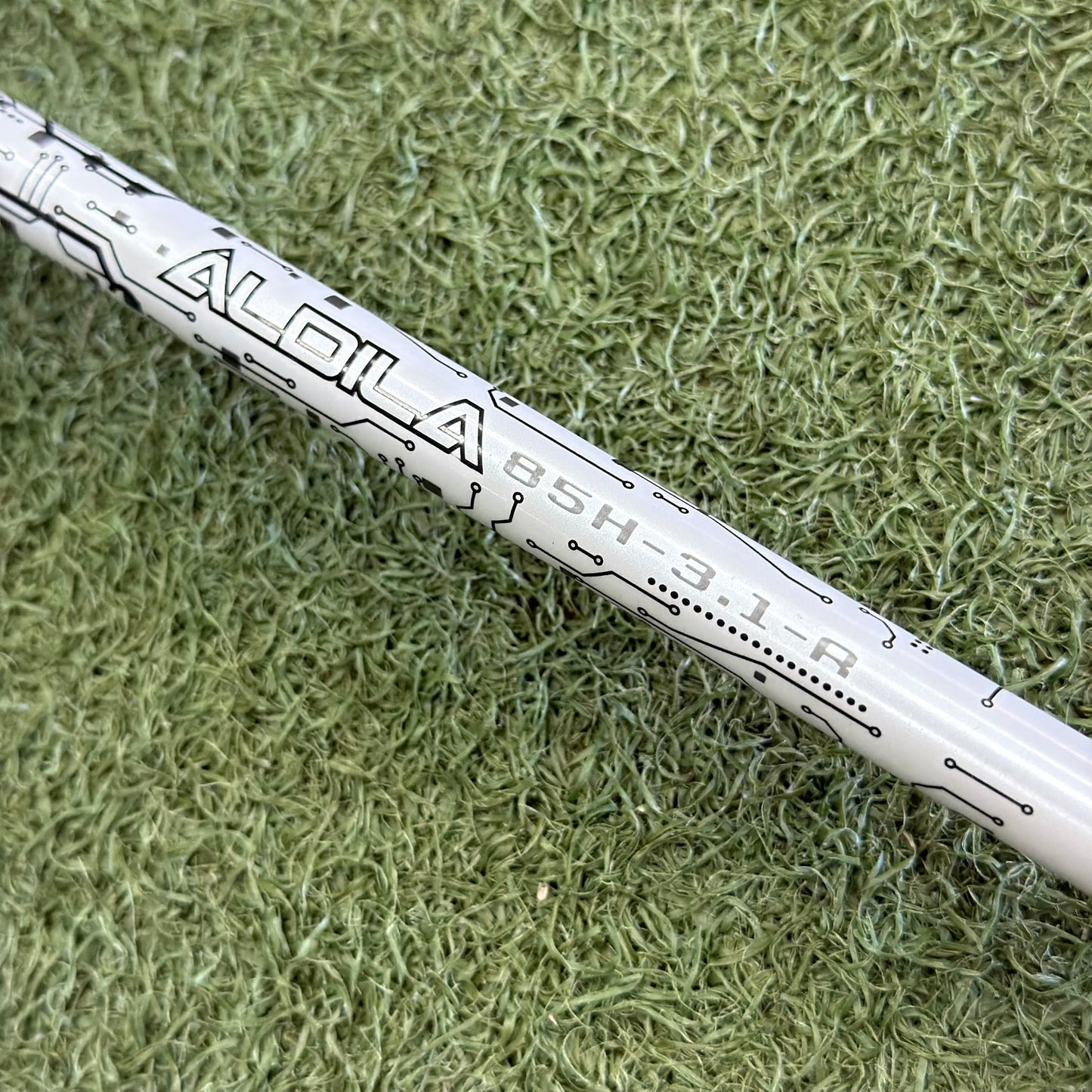 Titleist 915H #3 Hybrid / 21 Degree / Regular Flex