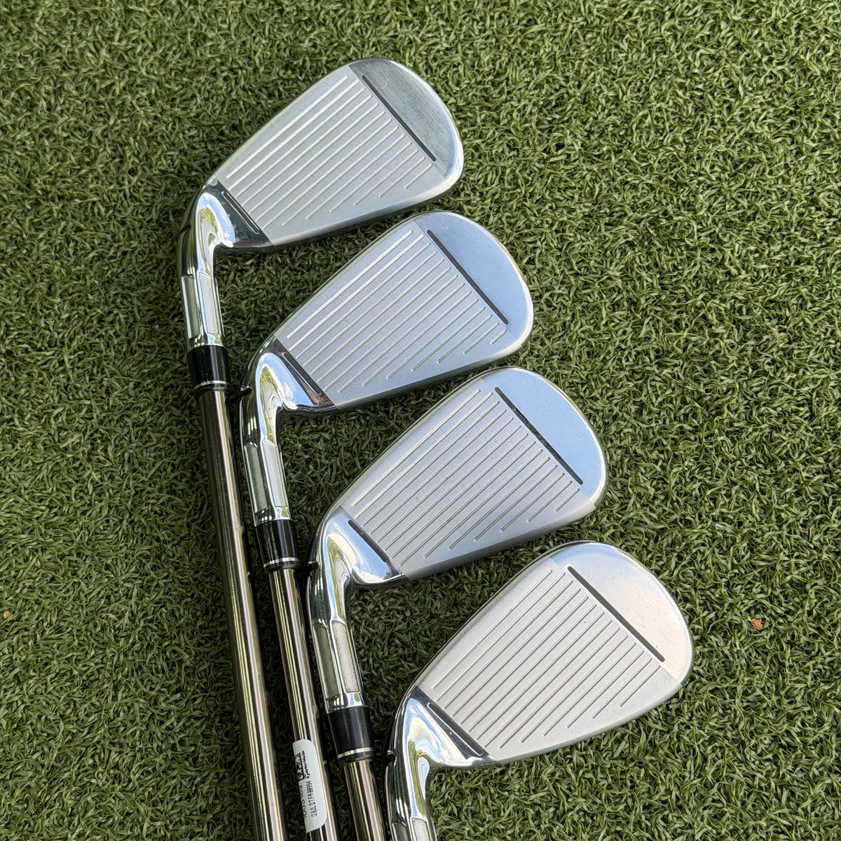 TaylorMade M CGB (2017) Iron Set / 5-SW / Regular Flex Graphite Shafts