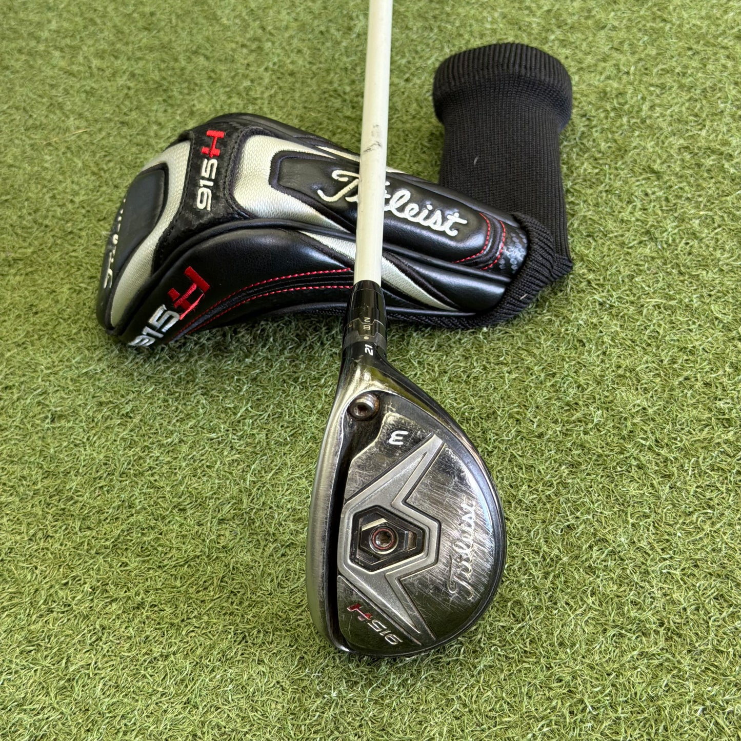 Titleist 915H #3 Hybrid / 21 Degree / Regular Flex