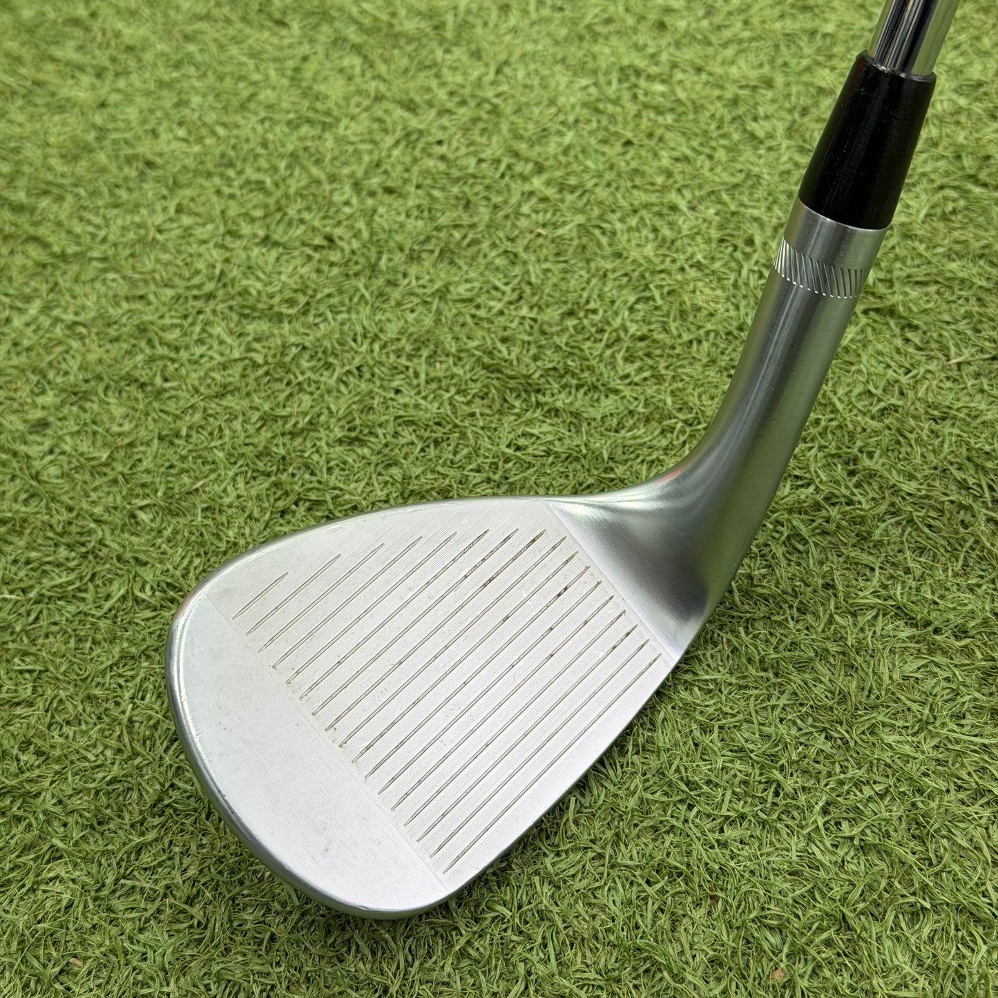 Titleist Vokey SM10 Sand Wedge / 54 Degree