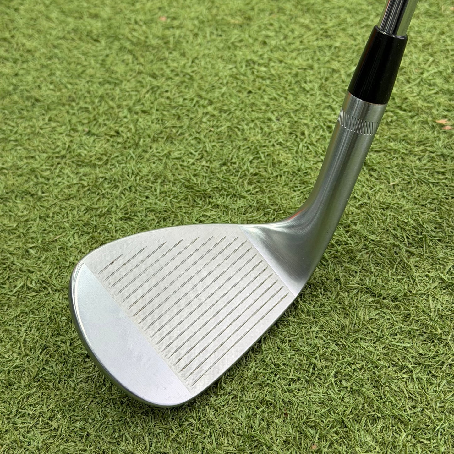 Titleist Vokey SM10 Sand Wedge / 54 Degree