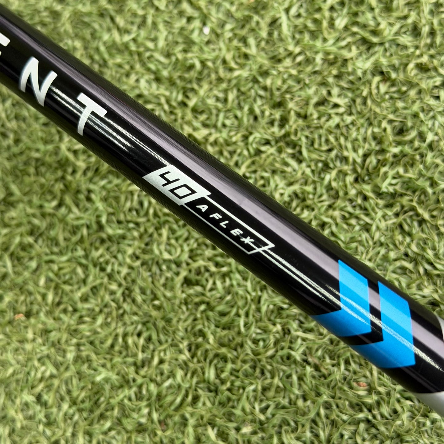 Cleveland Hi Bore XL Lite Golf Driver / 9-12 Degree / Senior Flex