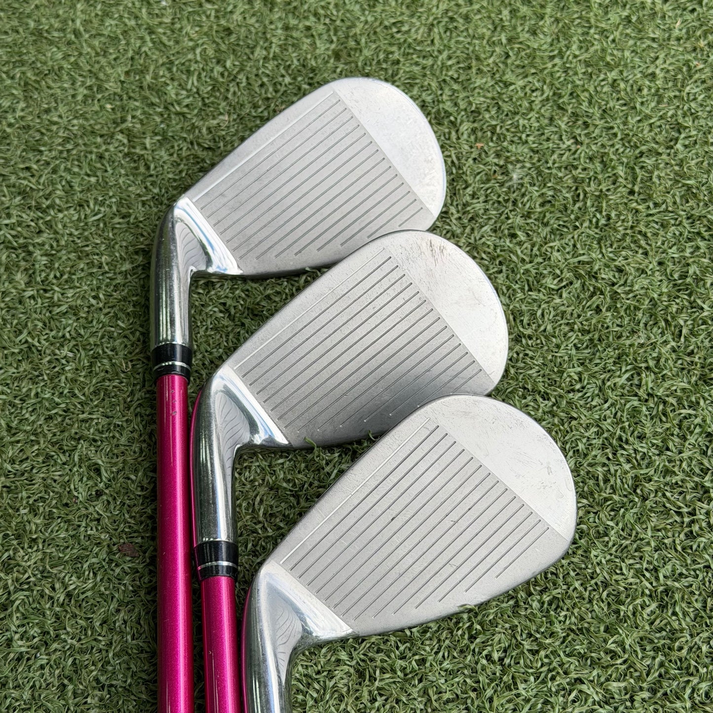 Yonex Reine Golf Iron Set / 5-SW / Ladies Flex Graphite Shafts