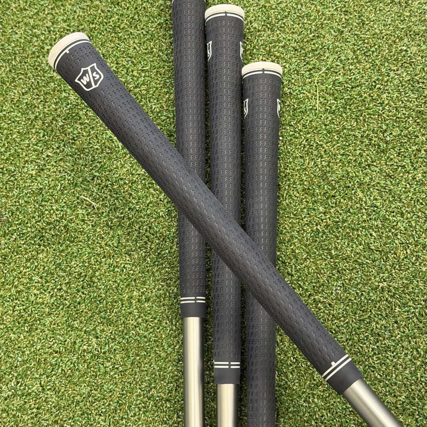 Wilson D7 Golf Iron Set / 8-SW / Senior Flex