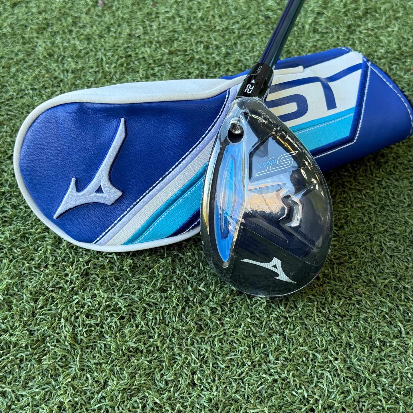 Mizuno ST-Max 230 #4 Hybrid / 22 Degree / Stiff Flex