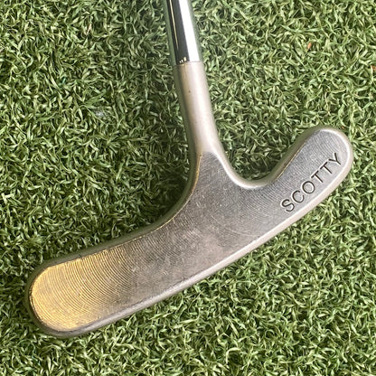 Scotty Cameron Bulls Eye Flange Putter - Pre Owned Golf 