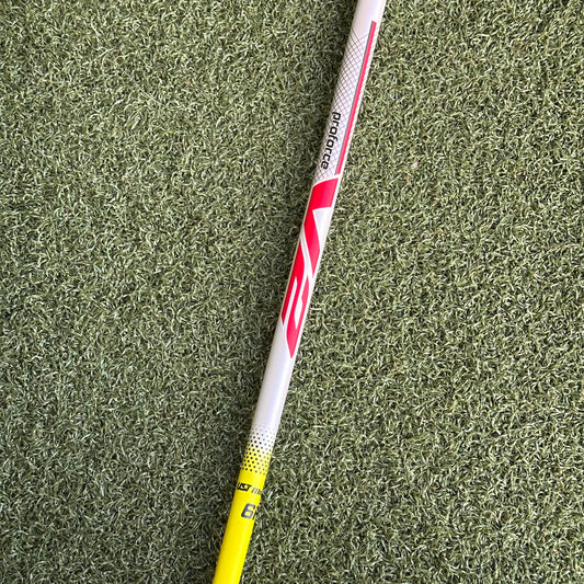 UST Mamiya ProForce V2 6F4 Stiff Flex Driver Shaft - TaylorMade Adapter