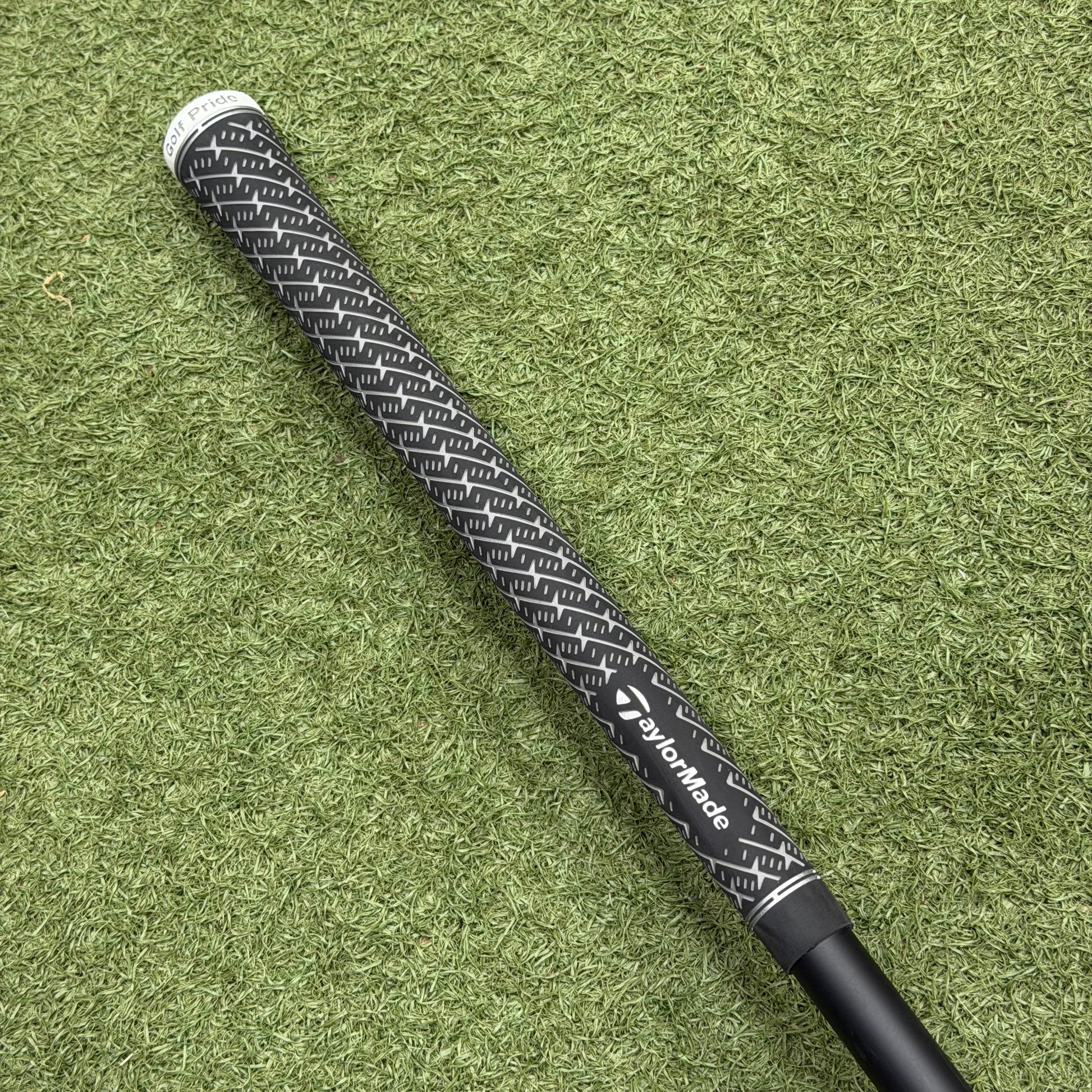 TaylorMade Qi35 Max Lite Golf Driver / 10.5 Degree / Regular Flex - Pre Owned Golf 