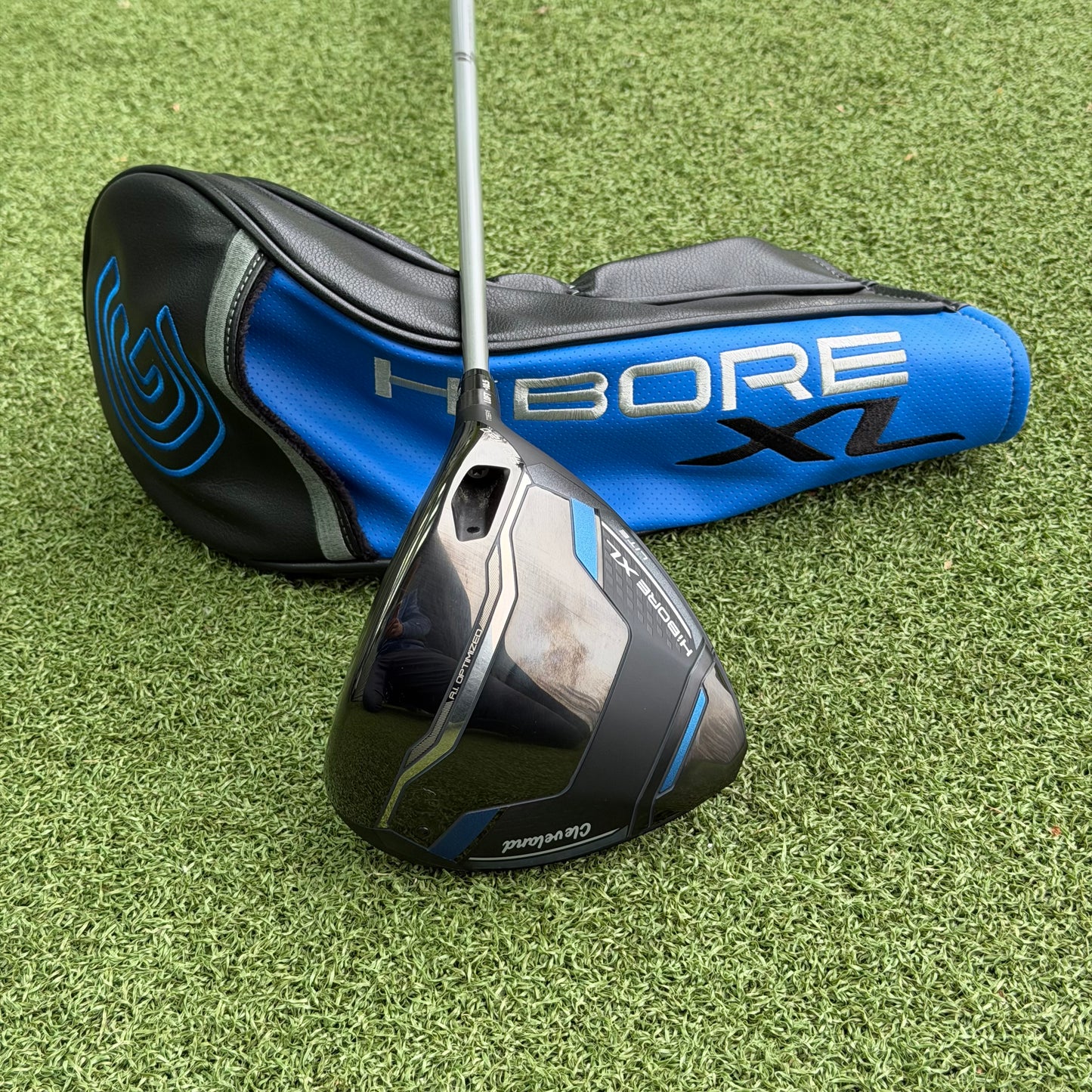 Cleveland Hi Bore XL Lite Golf Driver / 9-12 Degree / Senior Flex