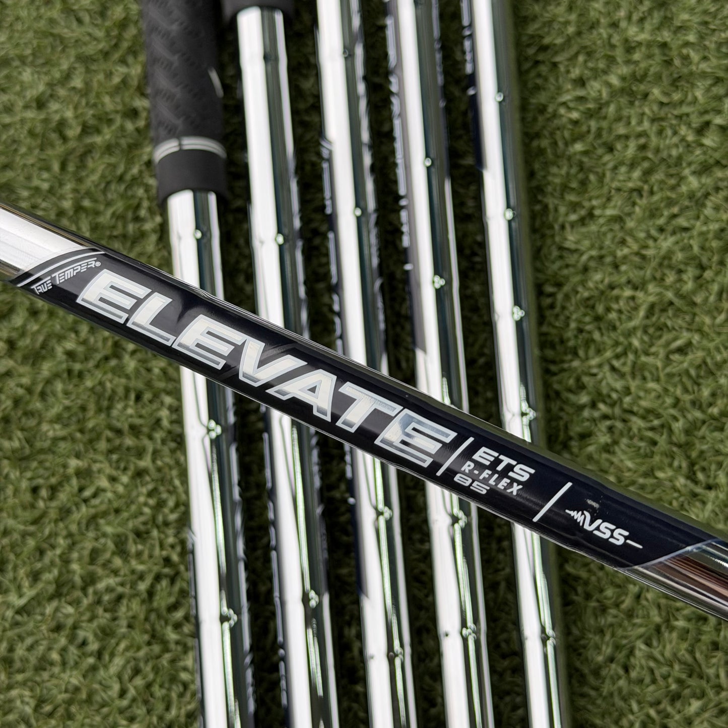 Callaway Apex DCB Forged Golf Iron Set / 5-PW / Regular Flex