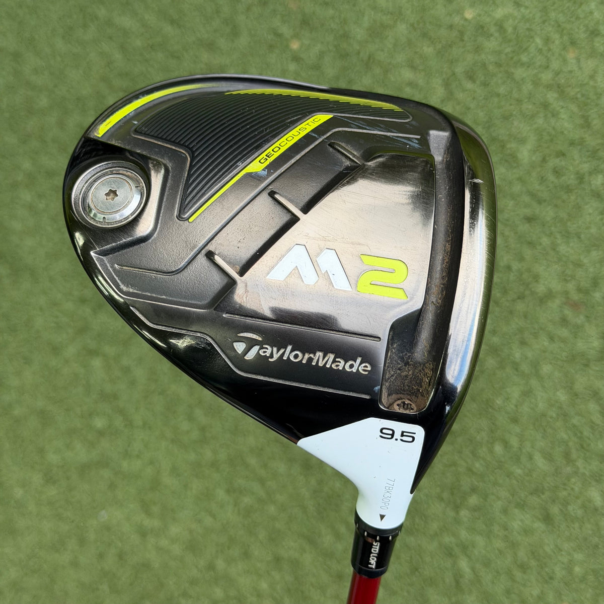 TaylorMade M2 (2017) Golf Driver / 9.5 Degree / Regular Flex Ventus 5-R