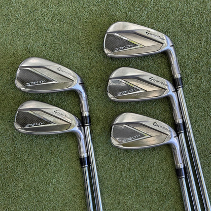 TaylorMade Stealth Iron Set / 6-PW / Regular Flex - Pre Owned Golf 