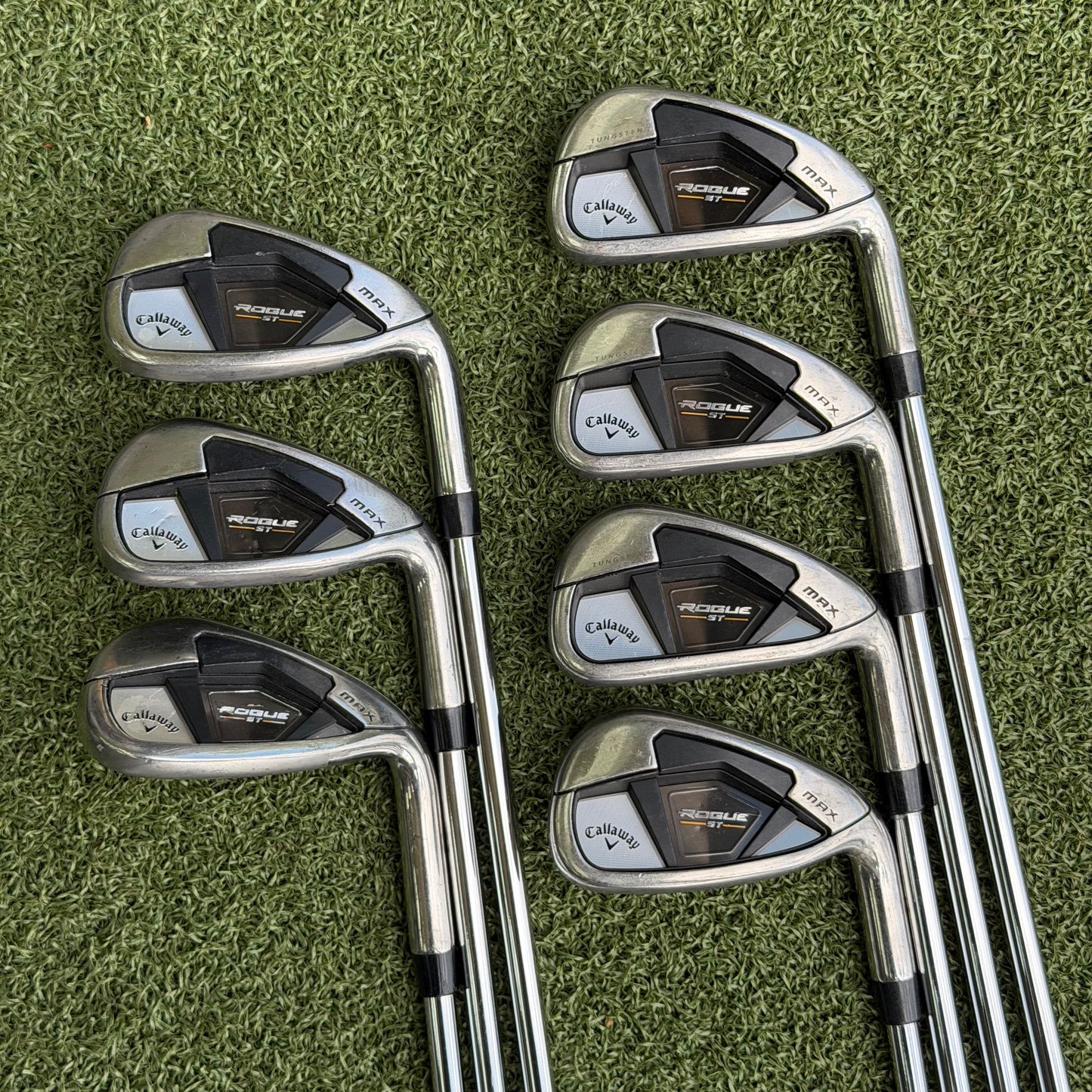 Callaway Rogue ST Max Golf Iron Set / 5-PW+SW / Regular Flex