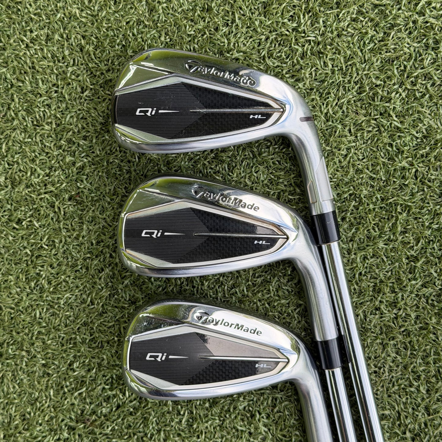 TaylorMade Qi HL Golf Iron Set / 5-PW / Regular Flex