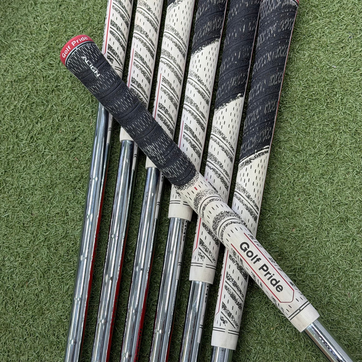 Callaway Apex Pro 2019 Forged Golf Iron Set / 4-PW / X-Stiff Flex