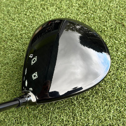TaylorMade Qi10 Golf Driver / 9 Degree / X-Stiff Flex