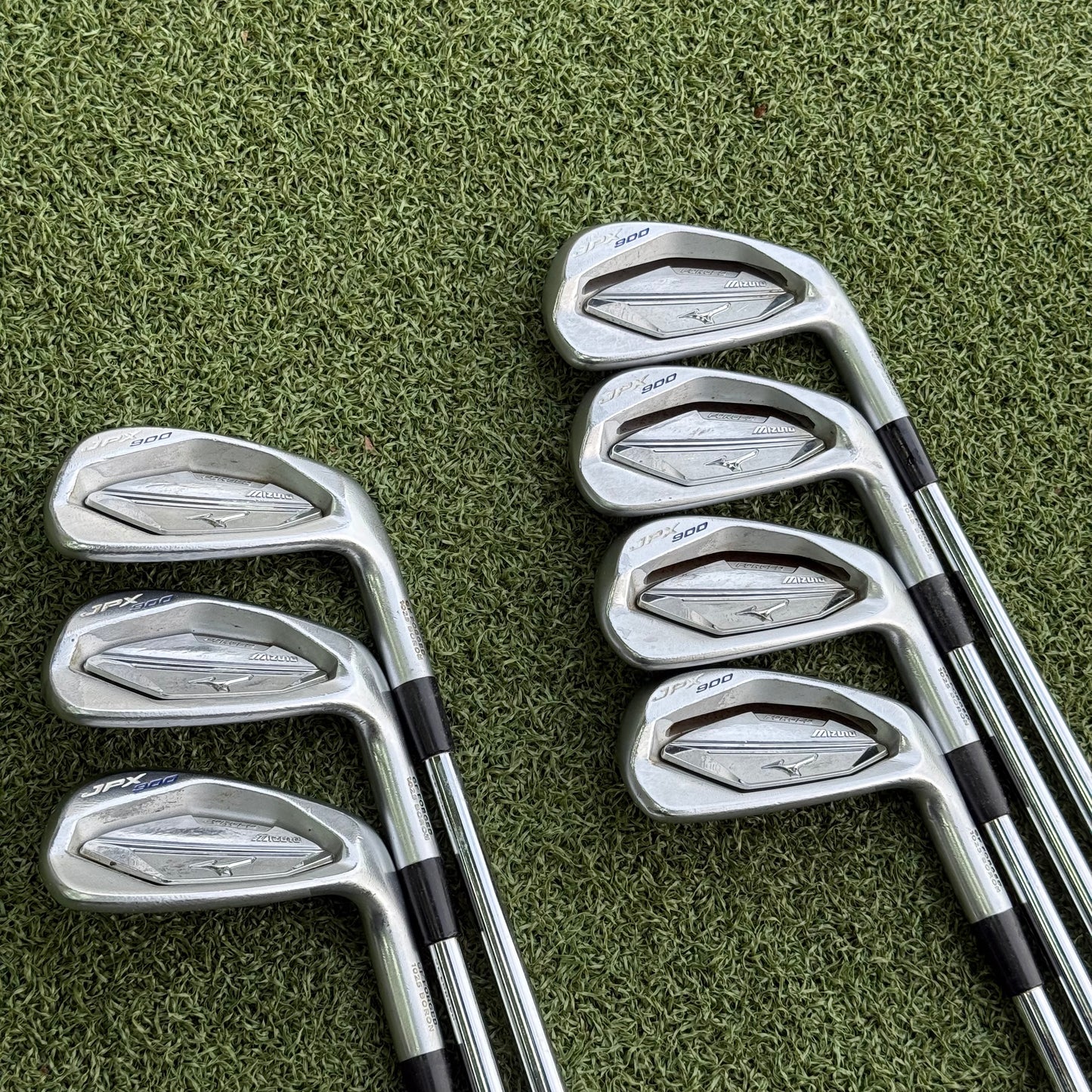 Mizuno JPX 900 Forged Iron Set / 4-PW / Regular Flex