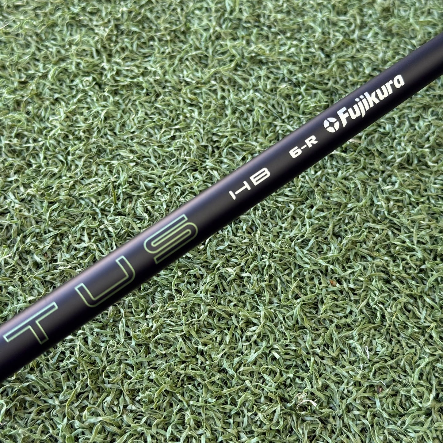 TaylorMade Qi35 #4 Hybrid / 22 Degree / Regular Flex