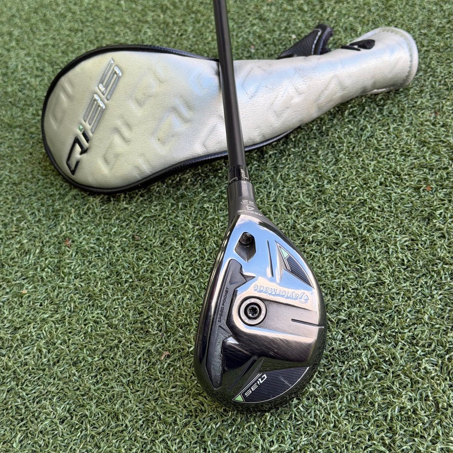 TaylorMade Qi35 #4 Hybrid / 22 Degree / Stiff Flex